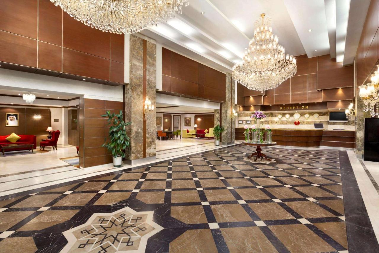 Отель Ramada By Wyndham Continental Джедда Экстерьер фото